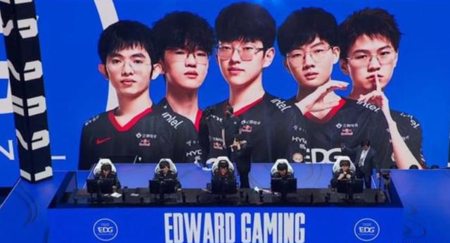 他在勇士队 他在勇士队