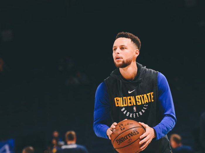 哈登持球更 哈登持球更