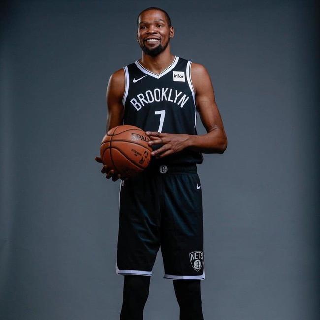 让教练组近 让教练组近